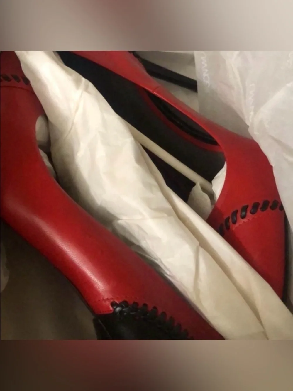Vintage made in Italy Jason Wu Women's Red black Stitched Pointed-Toe Pumps